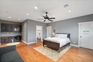 5 Minutes to Campbell - Clarksville Craftsman - 6