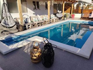 Family-friendly apartments with swimming pool Hvar - 24484 - 5