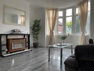 Home Near Headingley Stadium, Leeds - Headingley - 7