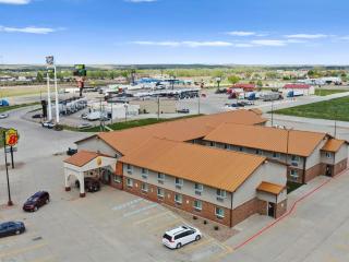 Super 8 by Wyndham Ogallala - Ogallala - 2