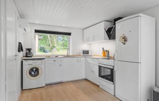 2 Bedroom Pet Friendly Home In Knebel - Knebel - 6
