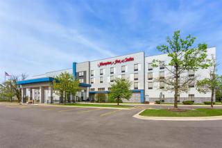 Hampton Inn & Suites Bolingbrook - Bolingbrook - 0