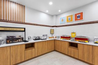 Hampton Inn & Suites Bolingbrook - Bolingbrook - 1