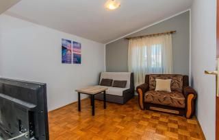 1 Bedroom Beautiful Apartment In Vir - 8