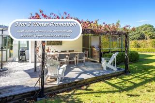 Tranquility Cottage, Oneroa - - 0