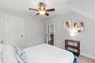 Mins from Downtown - Campbell Carriage House - 4