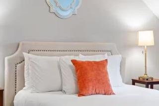 Mins from Downtown - Campbell Carriage House - Clarksville - 1