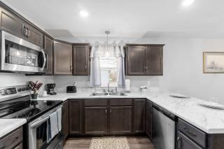 1-Mile to Downtown Clarksville 2 Comfy Homes - Clarksville - 6