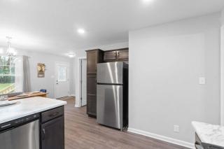 1-Mile to Downtown Clarksville 2 Comfy Homes - 5