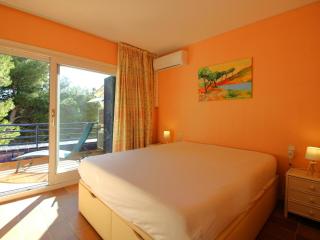 Casa en Primera Línea de Mar con Acceso Directo a Playa y Vistas Espectaculares - ES-228-176 - 9