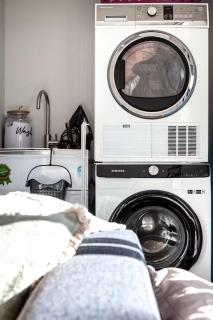 Stylish Townhouse with Hot Tub - Christchurch - 5