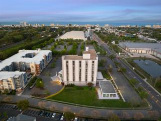 DoubleTree by Hilton Virginia Beach - 7