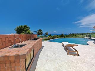 Luxury Oceanfront Villa with Heated Pool, Jacuzzi, AC, BBQ, Starlink Wi-Fi, Chef's Kitchen, Staff Included, Mountain Views, Near El Quemaito, San Rafael, and Los Patos Beach - Santa Cruz de Barahona - 6