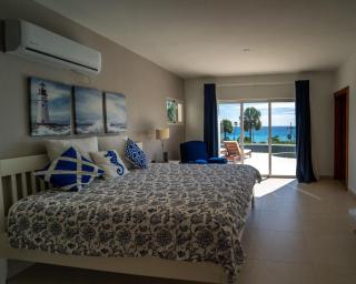 Luxury Oceanfront Villa with Heated Pool, Jacuzzi, AC, BBQ, Starlink Wi-Fi, Chef's Kitchen, Staff Included, Mountain Views, Near El Quemaito, San Rafael, and Los Patos Beach - Santa Cruz de Barahona - 3