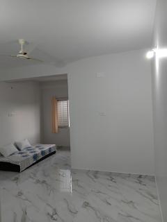 ISKCON Mayapur Apartments - Daily & Monthly Rentals - One Bedroom Apartment, Near Mayapur Institute Campus - mayapur - 7