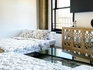 Stylish loft 2 queens & 2 sofas - Los Angeles - 1