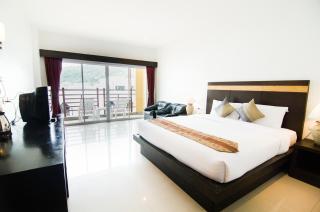 Amata Patong - 9