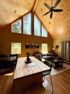 New - Cabin Minutes to Mt Rainier - EV, HotTub, 2 Queen and Twin - Ashford - 7