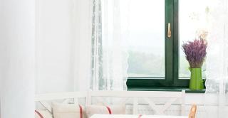 Gorgeous Bed and Breakfast Getaway on a Farm in Transylvania, Romania - Valea Tîrnei - 6
