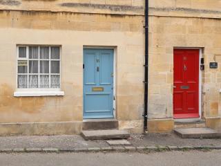 Pams Cottage - Cheltenham - 2