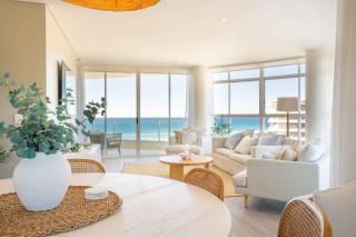 Coastal Penthouse 3BR Luxe Living Over Kirra Beach - Gold Coast - 9