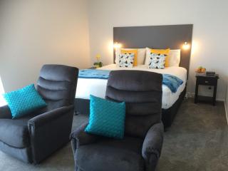 BKs Premier Motel Hamilton - 1