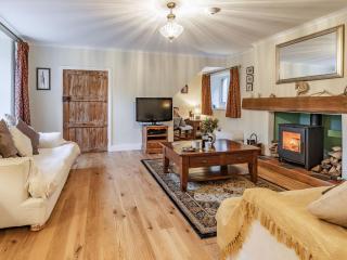 Pwll Farmhouse - Llanllawdog - 6