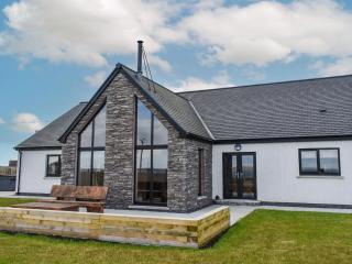 Ryka Lodge - Back - 0