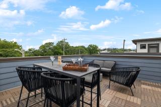 Modern 3-Story Townhome w Rooftop & City Views - 9