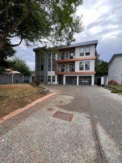 Newton Suite - Surrey - 0
