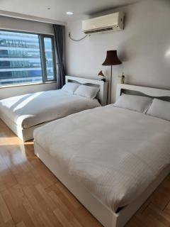 Hongdae Residence2 - 1min from Hongik Uni station Exit #1 - Seoel - 0