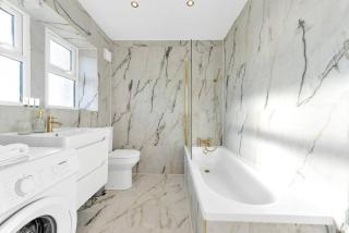 Pass the Keys Mermaids Rest - Stylish Flat - Rye - 6