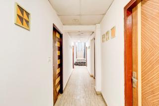 Collection O East of Kailash Near Kailash Colony Metro Station - Neu-Delhi - 5