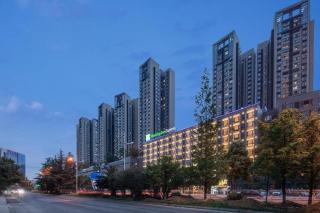 Holiday Inn Express Guiyang Century City Mall By IHG - Guiyang - 4