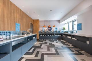 Holiday Inn Express Guiyang Century City Mall By IHG - Guiyang - 1