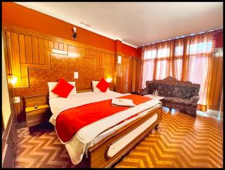 Lake View HOTEL ANKUR PLAZA Mall Road Nainital - A Premium Luxury Hotel with WiFi - Open Terrace Restaurant - Card Payment Accepted - Nainital - 3