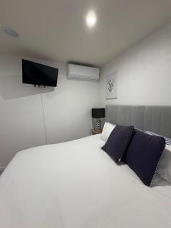 Self contained guest house family friendly - sleeps 4 - Gold Coast - 5