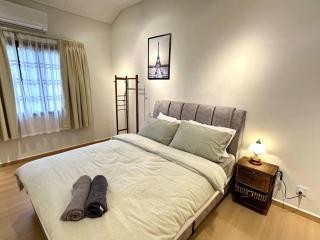 Nyonya Home - Near to MITC, 11 pax - 4