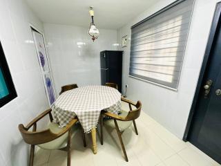 Nyonya Home - Near to MITC, 11 pax - 1