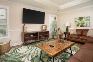 New Tropical Getaway with Pool, Games, Steps 2 Beach by myBeach Vacation Rentals - Myrtle Beach - 5