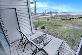 Gorgeous Lake View Deluxe Condo at The Shores - Traverse City - 1