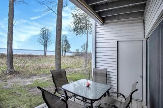 Gorgeous Lake View Deluxe Condo at The Shores - Traverse City - 4