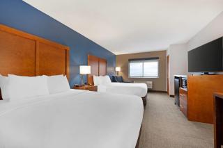 Comfort Inn & Suites North Greenfield - Greenfield - 1