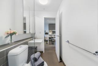Perfectly Located 2BR Apartment by Southern Cross - Melbourne - 2