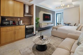 Luxury Jlt Studio Lake View Metro Pool Access - Dubái - 7