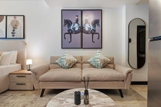 Luxury Jlt Studio Lake View Metro Pool Access - Dubái - 6