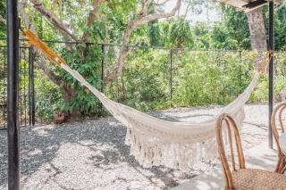 SAYA Nest Self-Service Home in Rainforest Nest with Kitchen - Pet Friendly, Monkeys, Bats! - - 1
