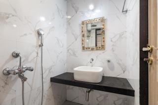 2 BHK Serviced Apartment in BKC - Bombay - 4
