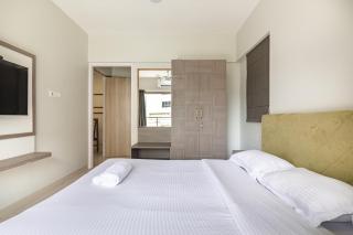 2 BHK Serviced Apartment in BKC - Bombay - 1