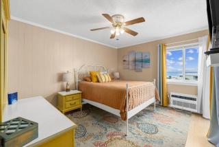 Oceanview Escape at Blue Horizon 4-Bed Condo with Pool by myBeach Vacation Rentals - Myrtle Beach - 9